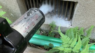 神奈川県横浜市ネズミ駆除 床下への燻煙作業