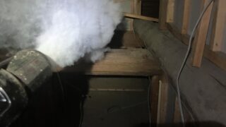 東京都中野区ネズミ駆除 煙による天井裏のネズミ追い出し作業